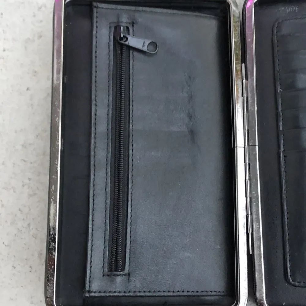 Halogen wallet   - Picture 6 of 8